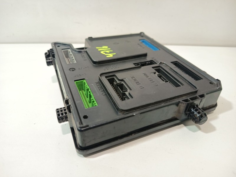 Recambio de caja reles / fusibles para renault megane iii berlina 5 p dynamique referencia OEM IAM 284B13640R  