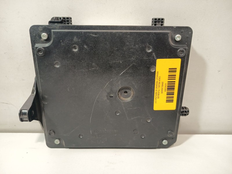 Recambio de caja reles / fusibles para renault megane iii berlina 5 p dynamique referencia OEM IAM 284B13640R  