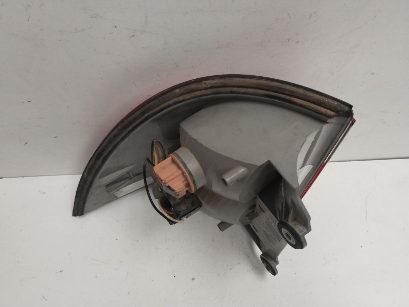 Recambio de piloto trasero derecho para saab 9-5 berlina 2.3 t arc referencia OEM IAM 5142203  