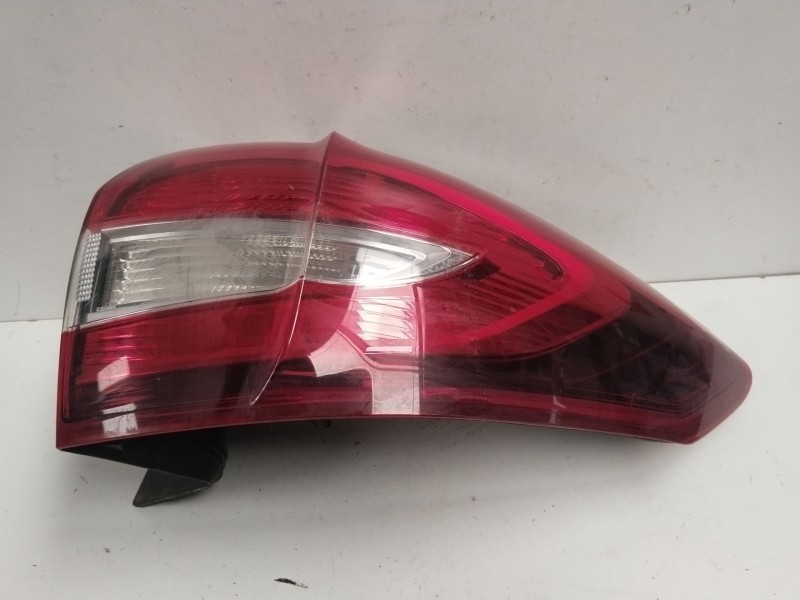 Recambio de piloto trasero derecho para ford c-max (ceu) trend referencia OEM IAM 1899778  