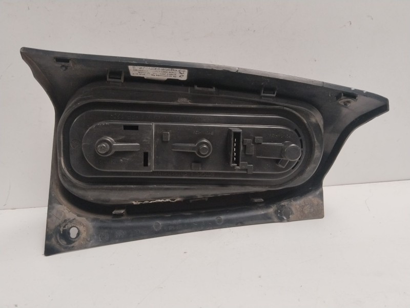 Recambio de piloto trasero derecho para smart coupe básico (45kw) referencia OEM IAM 423132R  