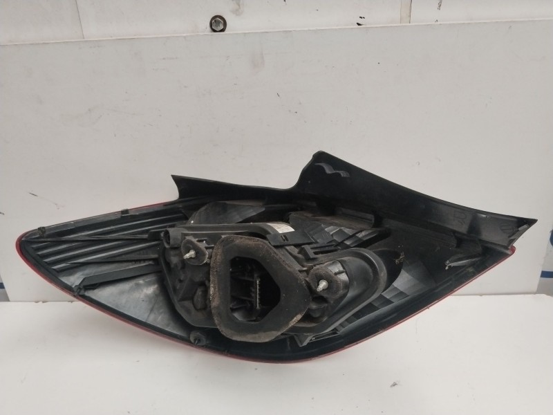 Recambio de piloto trasero derecho para opel corsa d sport referencia OEM IAM 13188046  