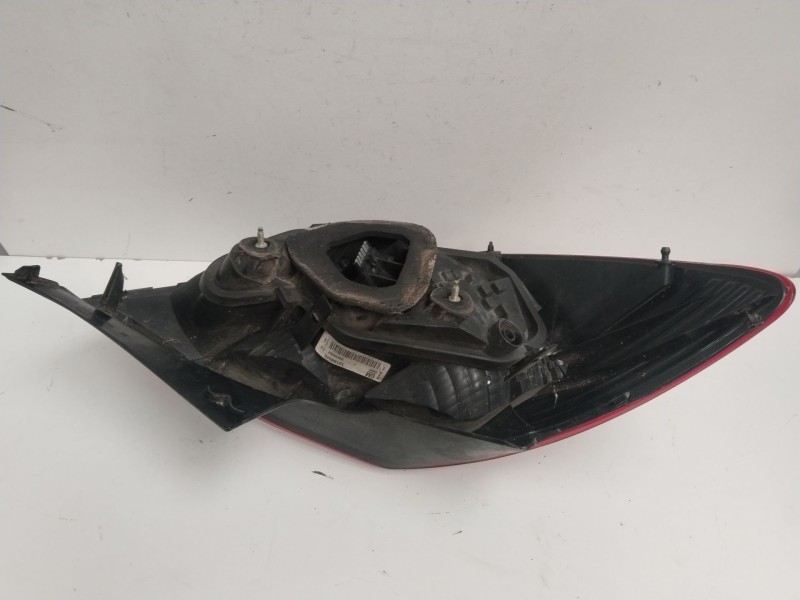 Recambio de piloto trasero derecho para opel corsa d sport referencia OEM IAM 13188046  