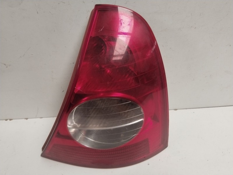 Recambio de piloto trasero derecho para renault clio ii fase ii (b/cb0) community referencia OEM IAM 8200071414  