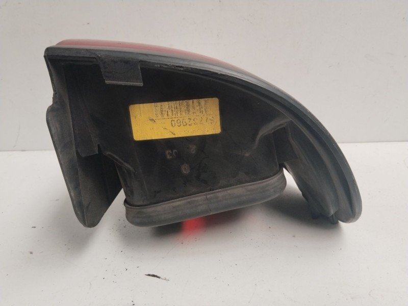 Recambio de piloto trasero derecho para renault laguna (b56) 1.9 dti carminat (a) referencia OEM IAM 7700420123  