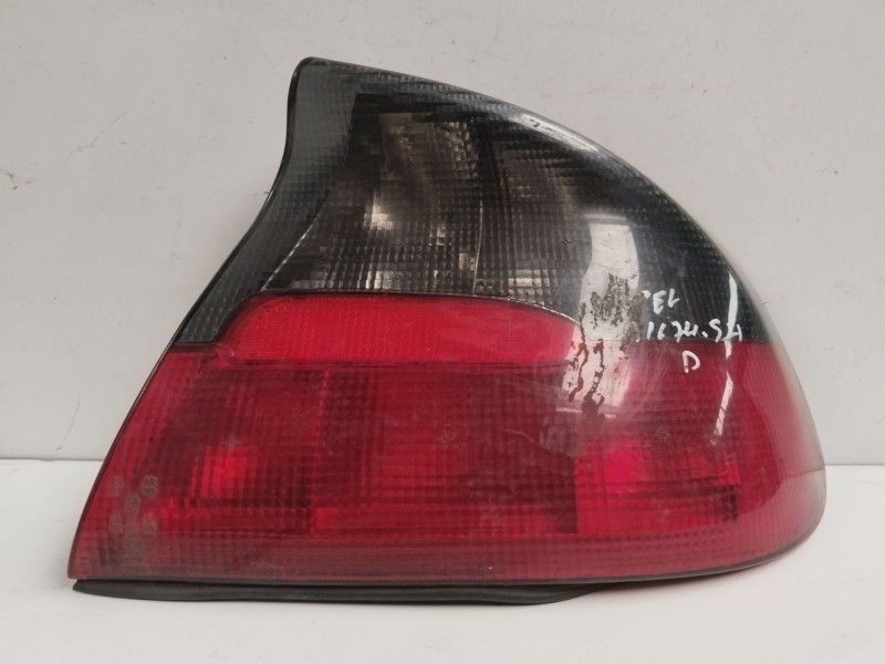 Recambio de piloto trasero derecho para opel tigra 1.6 16v referencia OEM IAM 67629040  