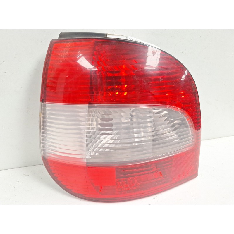 Recambio de piloto trasero izquierdo para renault megane i scenic (ja0) 1.6 16v kaleido referencia OEM IAM 7701042406  