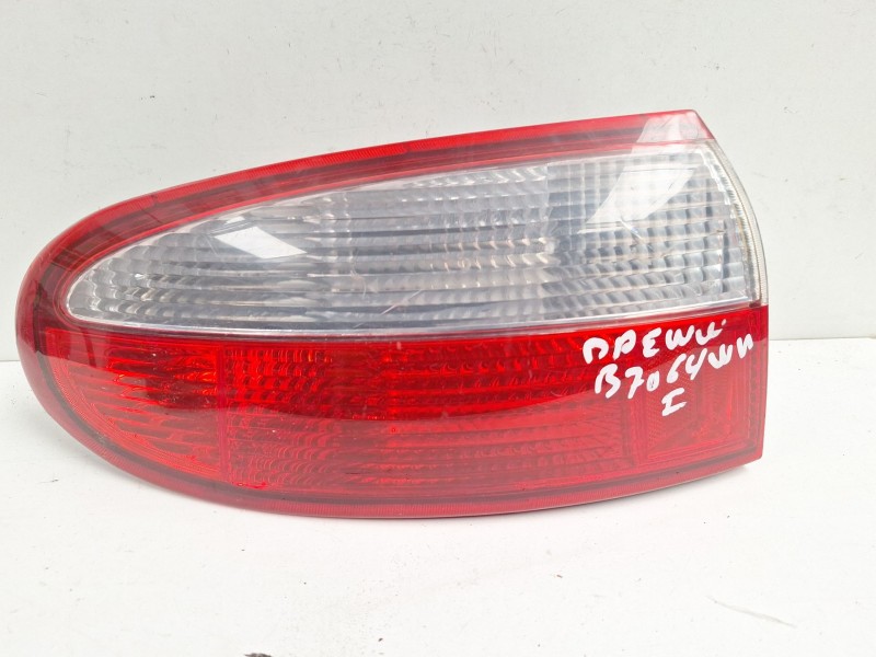 Recambio de piloto trasero izquierdo para daewoo lanos cool referencia OEM IAM 96304618  