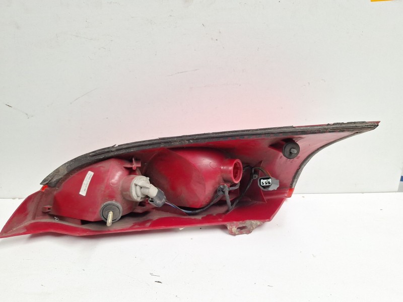 Recambio de piloto trasero derecho para ford focus turnier (cak) ghia referencia OEM IAM 1233323  