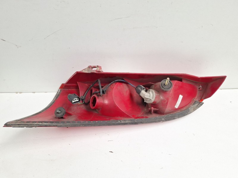 Recambio de piloto trasero derecho para ford focus turnier (cak) ghia referencia OEM IAM 1233323  