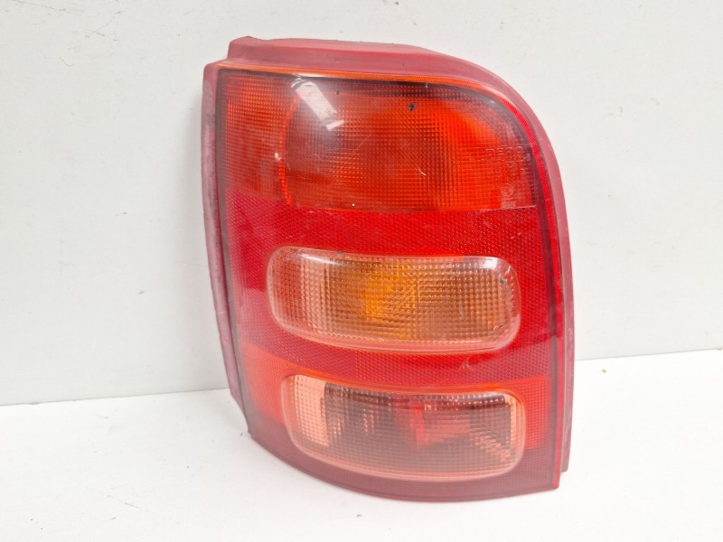 Recambio de piloto trasero izquierdo para nissan micra (k11) comfort referencia OEM IAM B65556F600  