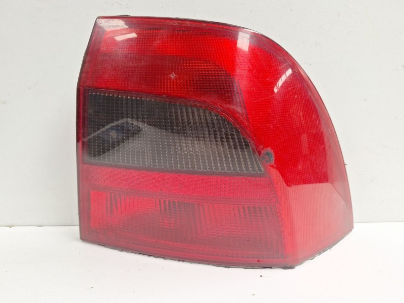 Recambio de piloto trasero derecho para opel vectra b berlina básico (1999) referencia OEM IAM 09119528  