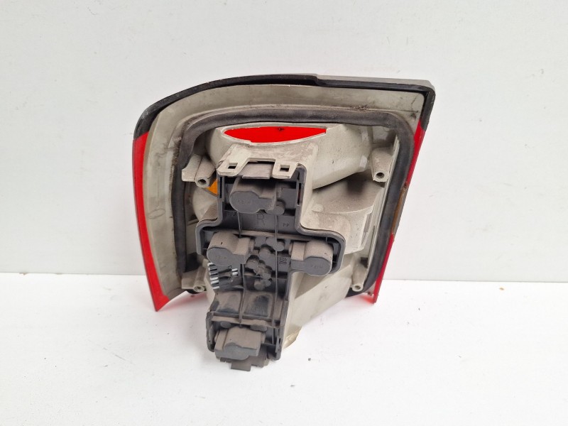 Recambio de piloto trasero derecho para opel vectra a cd referencia OEM IAM 1223138  