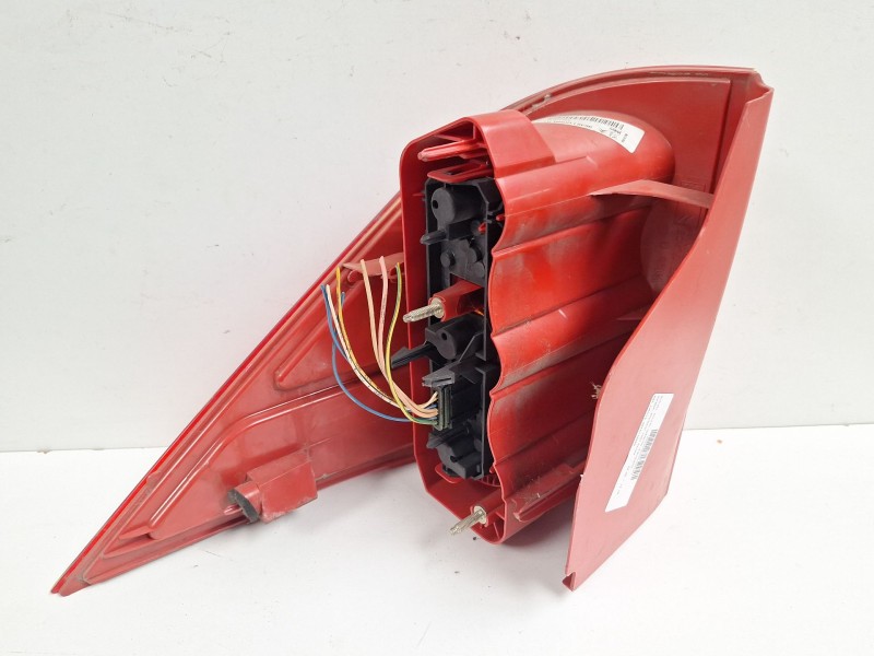 Recambio de piloto trasero izquierdo para peugeot 1007 sporty referencia OEM IAM 9646116980  