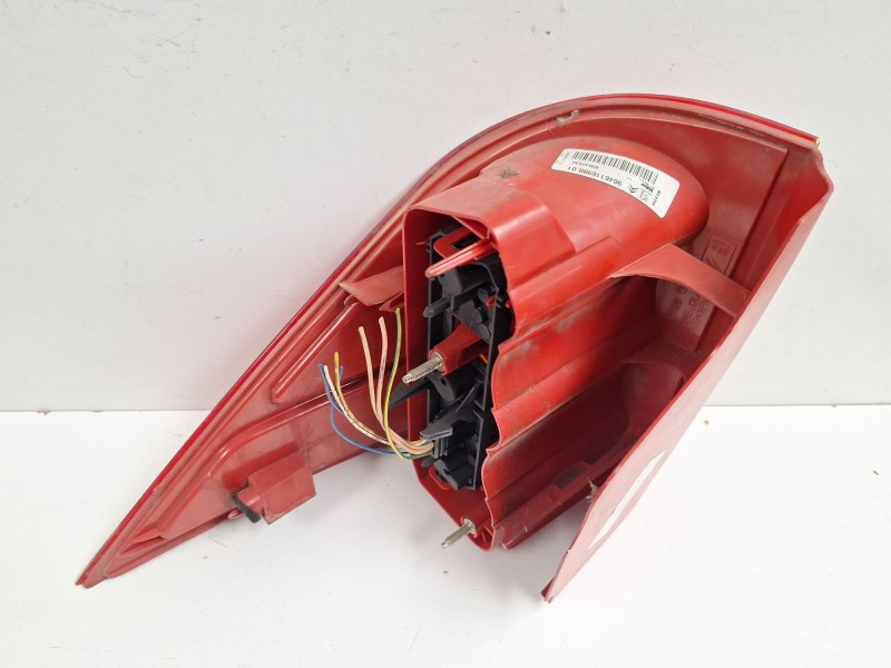 Recambio de piloto trasero izquierdo para peugeot 1007 sporty referencia OEM IAM 9646116980  