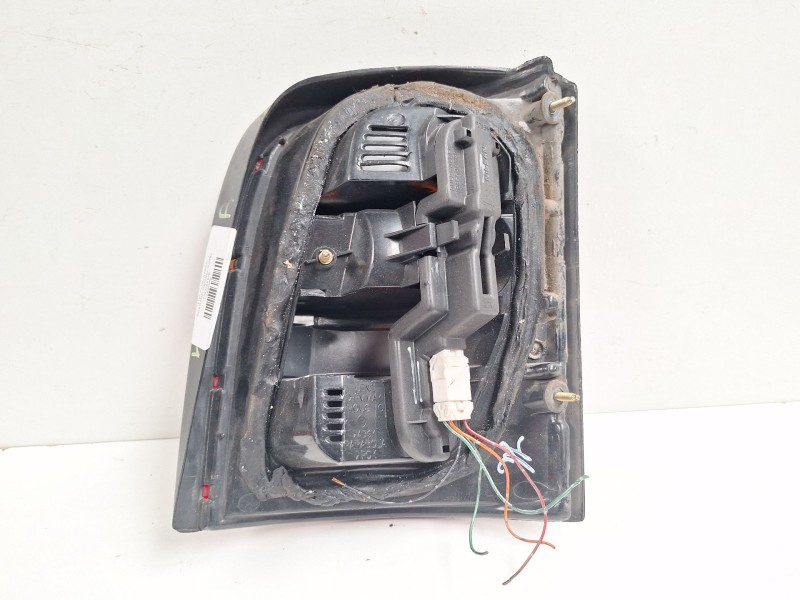 Recambio de piloto trasero izquierdo para nissan micra (k11) básico (k11) referencia OEM IAM B65555F301  