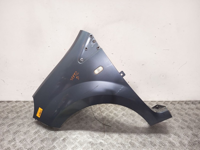 Recambio de aleta delantera izquierda para renault twingo ii (cn0_) 1.5 dci (cn0e) referencia OEM IAM 7701478881  