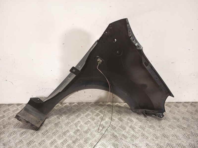 Recambio de aleta delantera izquierda para renault twingo ii (cn0_) 1.5 dci (cn0e) referencia OEM IAM 7701478881  