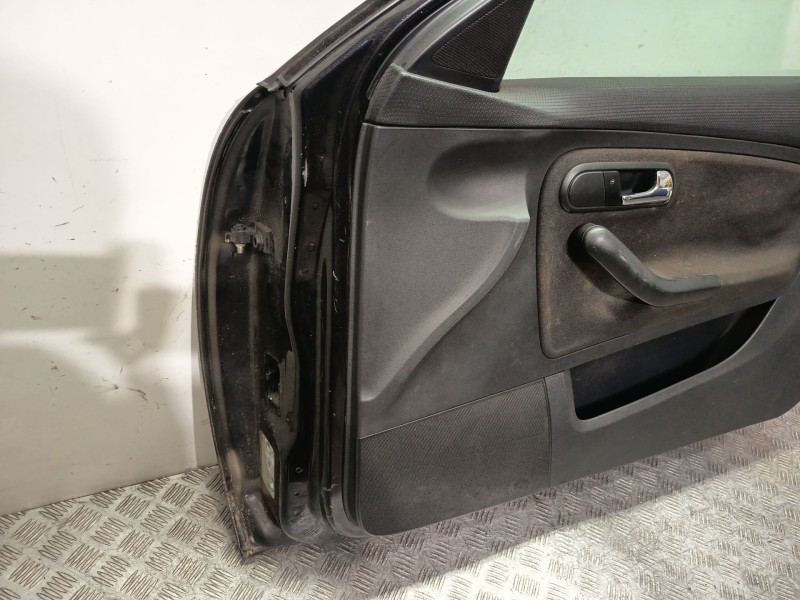 Recambio de puerta delantera derecha para seat ibiza iii (6l1) 1.9 tdi referencia OEM IAM 6L3831056R NEGRO 