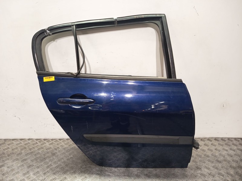 Recambio de puerta trasera derecha para renault megane ii sedán (lm0/1_) 1.4 referencia OEM IAM 7751475036  