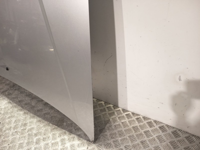 Recambio de capot delantero para mazda 323 f vi hatchback (bj) 2.0 td referencia OEM IAM B25D52310H  