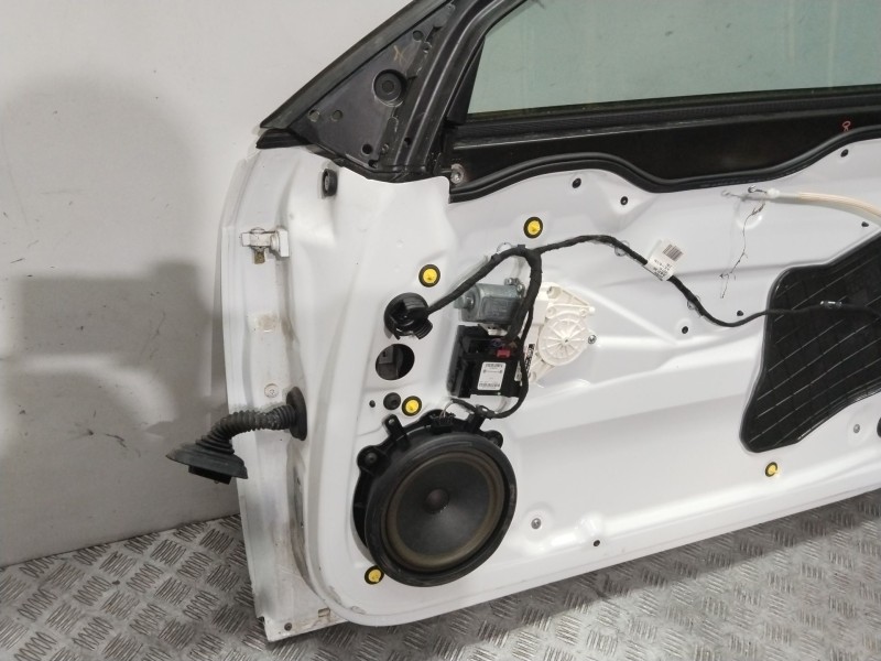 Recambio de puerta delantera derecha para audi a3 (8p1) 2.0 tdi 16v referencia OEM IAM 8P3831052D  