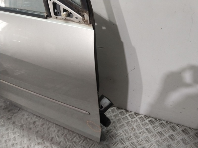 Recambio de puerta delantera derecha para mazda 5 (cr) 2.0 cd (cr19) referencia OEM IAM C2Y55802XF  