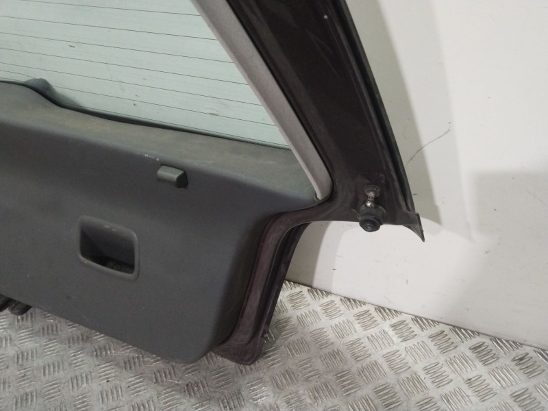 Recambio de porton trasero para volkswagen polo iv (9n_, 9a_) 1.4 16v referencia OEM IAM 6Q6827025R  