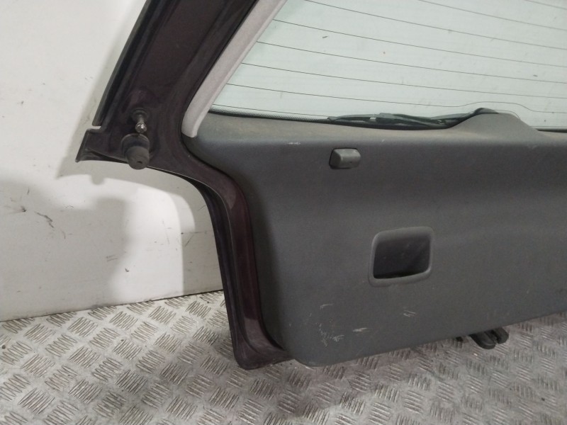 Recambio de porton trasero para volkswagen polo iv (9n_, 9a_) 1.4 16v referencia OEM IAM 6Q6827025R  