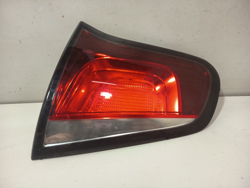 Recambio de piloto porton trasero derecho para citroën c3 ii (sc_) 1.2 vti 82 referencia OEM IAM 9803934280  