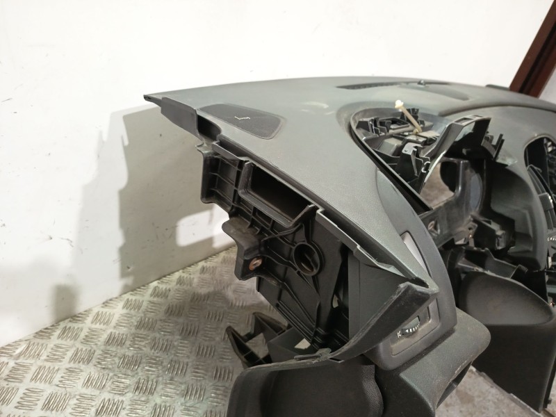 Recambio de salpicadero para opel astra j (p10) 1.6 (68) referencia OEM IAM 39021702  