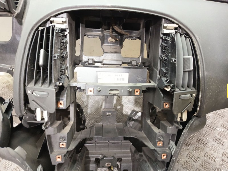 Recambio de salpicadero para opel astra j (p10) 1.6 (68) referencia OEM IAM 39021702  