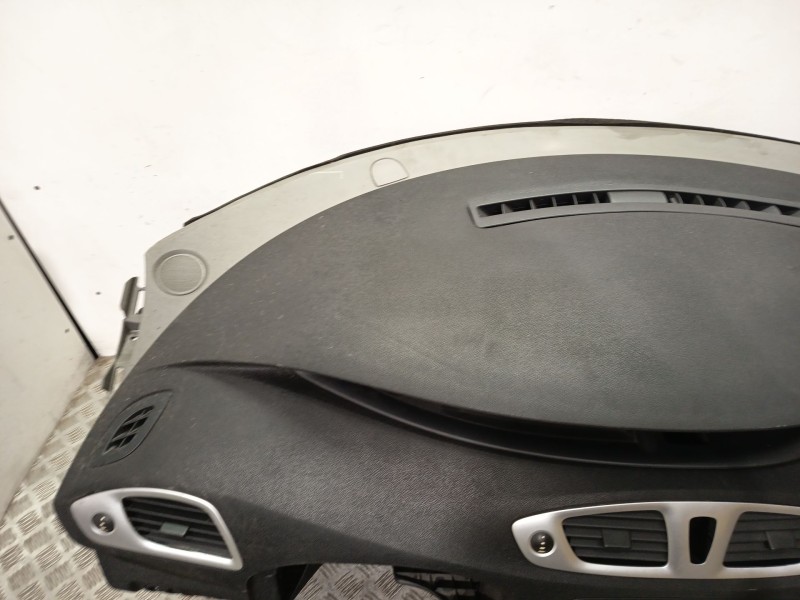 Recambio de salpicadero para renault grand scénic iii (jz0/1_) 1.9 dci referencia OEM IAM 681000060R  