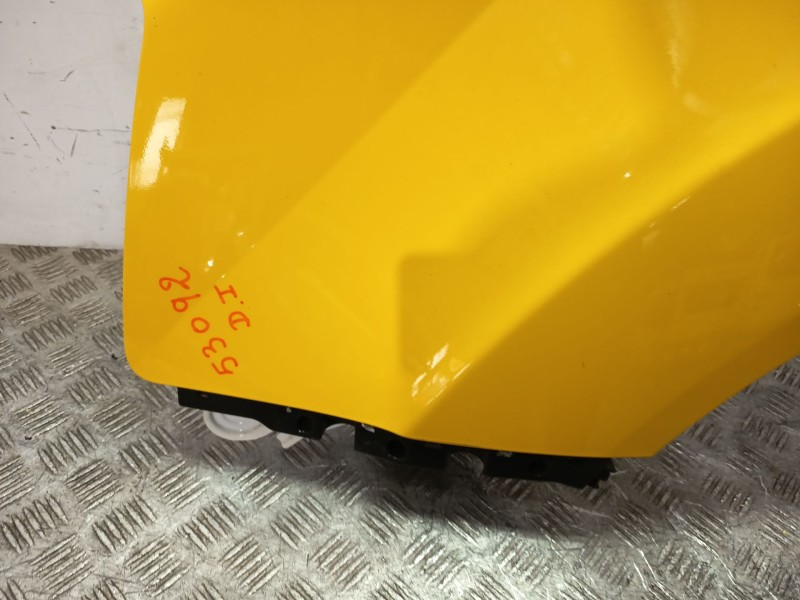 Recambio de aleta delantera izquierda para nissan nv200 / evalia autobús e-nv (me0m) referencia OEM IAM F31014FAMA  