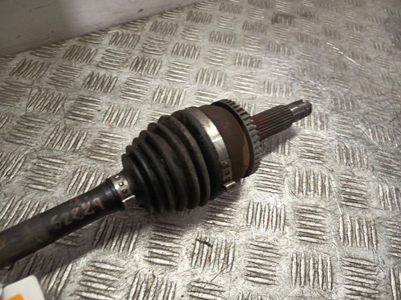 Recambio de transmision delantera izquierda para kia cee´d sportswagon (jd) 1.6 crdi 110 referencia OEM IAM 49500A6100  