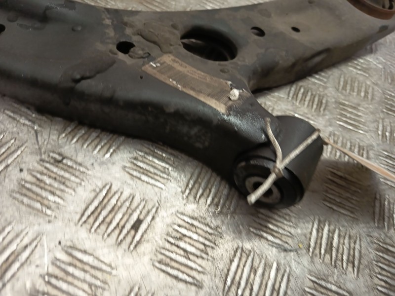 Recambio de brazo suspension inferior delantero derecho para kia cee´d sportswagon (jd) 1.6 crdi 110 referencia OEM IAM 54501A26