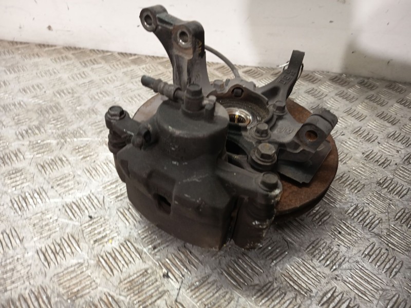 Recambio de mangueta delantera derecha para kia cee´d sportswagon (jd) 1.6 crdi 110 referencia OEM IAM 51716A6000  