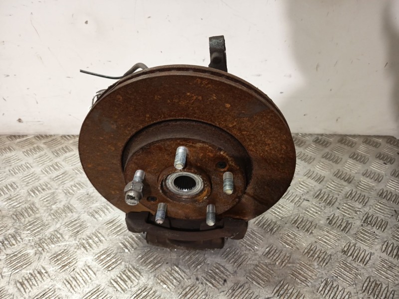 Recambio de mangueta delantera izquierda para kia cee´d sportswagon (jd) 1.6 crdi 110 referencia OEM IAM 51715A6000  