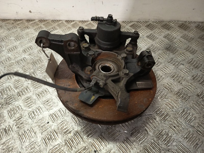 Recambio de mangueta delantera izquierda para kia cee´d sportswagon (jd) 1.6 crdi 110 referencia OEM IAM 51715A6000  