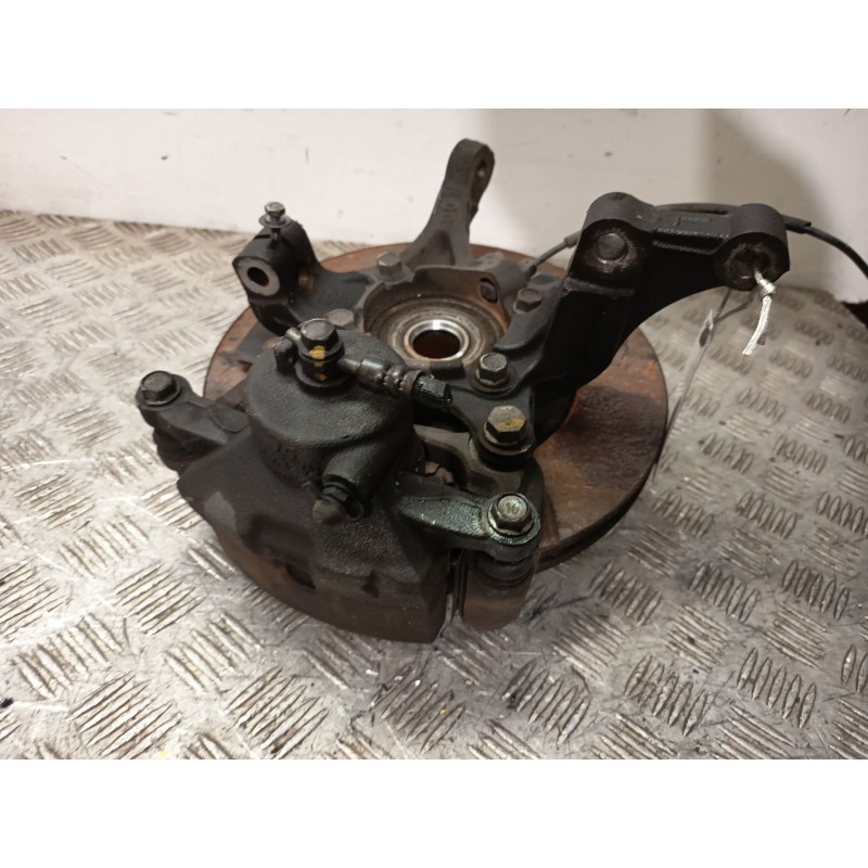 Recambio de mangueta delantera izquierda para kia cee´d sportswagon (jd) 1.6 crdi 110 referencia OEM IAM 51715A6000  