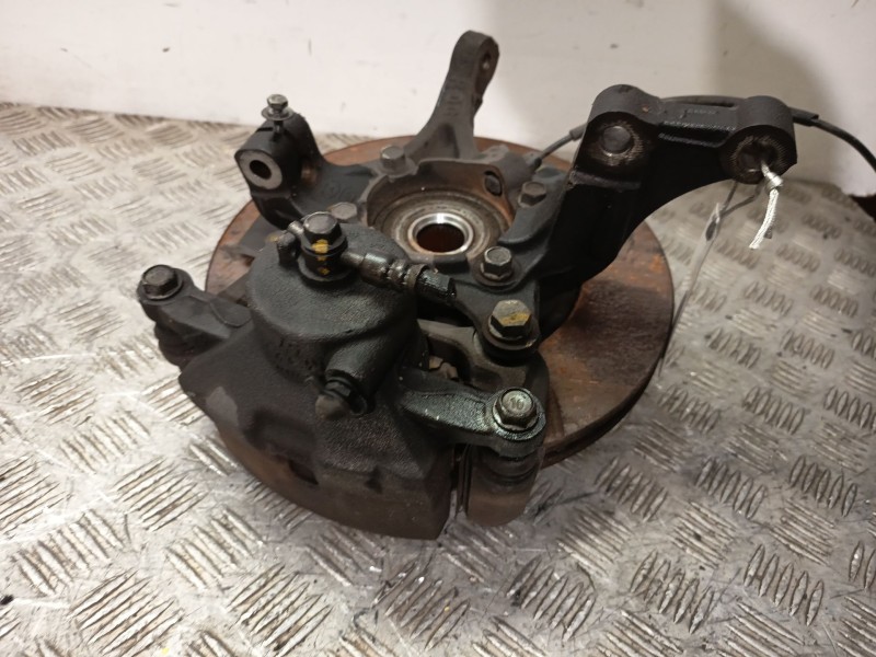 Recambio de mangueta delantera izquierda para kia cee´d sportswagon (jd) 1.6 crdi 110 referencia OEM IAM 51715A6000  