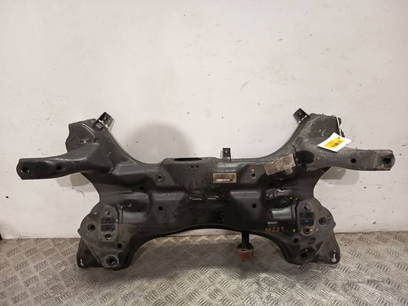 Recambio de puente delantero para kia cee´d sportswagon (jd) 1.6 crdi 110 referencia OEM IAM 62400A6105  
