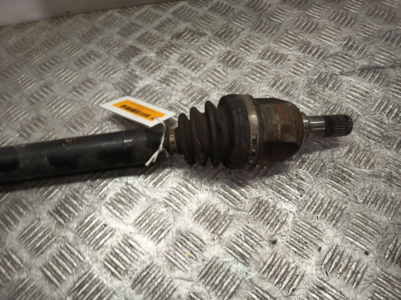 Recambio de transmision delantera derecha para kia cee´d sportswagon (jd) 1.6 crdi 110 referencia OEM IAM 49501A6100  