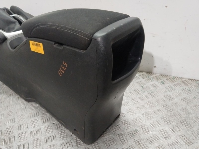 Recambio de apoyabrazos central para nissan qashqai ii (j11, j11_) 1.5 dci referencia OEM IAM 969104EH1B  