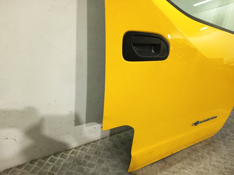Recambio de puerta delantera derecha para nissan nv200 / evalia autobús e-nv (me0m) referencia OEM IAM H01004FAMA  AMARILLO