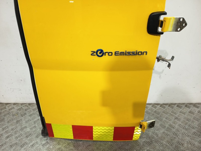 Recambio de puerta trasera derecha para nissan nv200 / evalia autobús e-nv (me0m) referencia OEM IAM K01003LGMC  