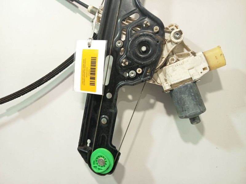 Recambio de elevalunas delantero derecho para bmw serie 1 berlina (e81/e87) 116i referencia OEM IAM 51337165596  