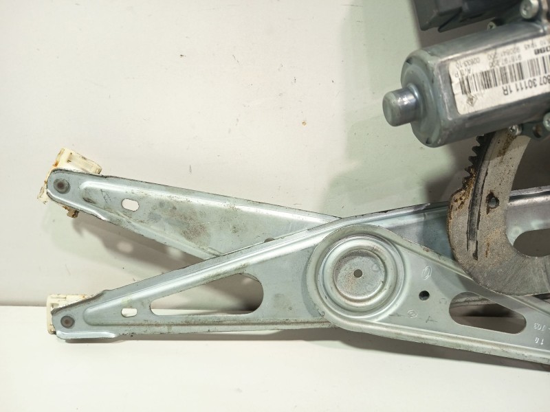 Recambio de elevalunas delantero derecho para renault megane iii berlina 5 p authentique referencia OEM IAM 807203154R  