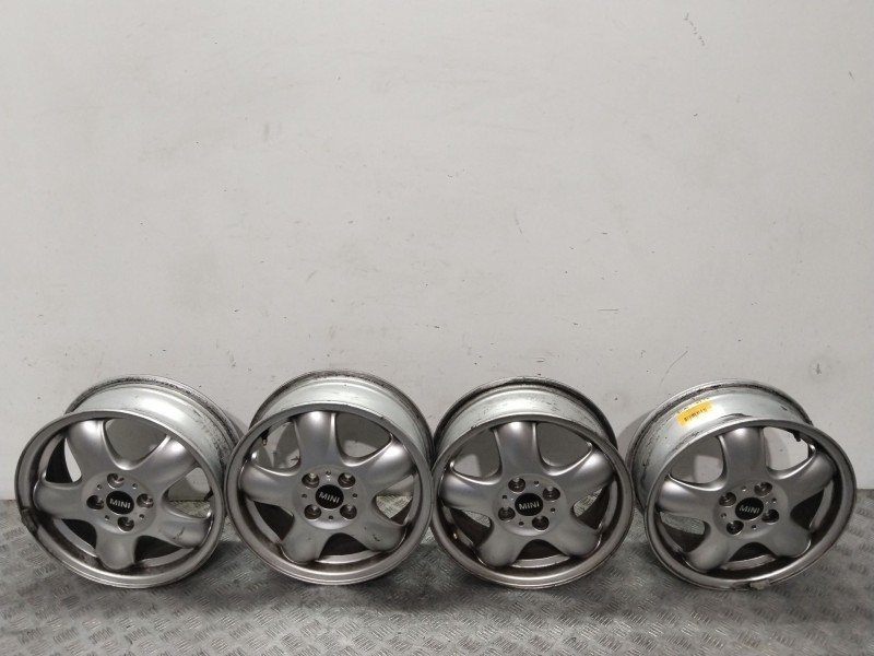 Recambio de juego llantas para bmw mini (r56) one referencia OEM IAM 676940413 51/2Jx15H2 