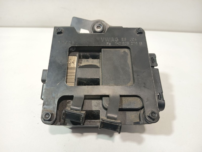 Recambio de valvula egr para volkswagen golf v (1k1) 1.9 tdi referencia OEM IAM   